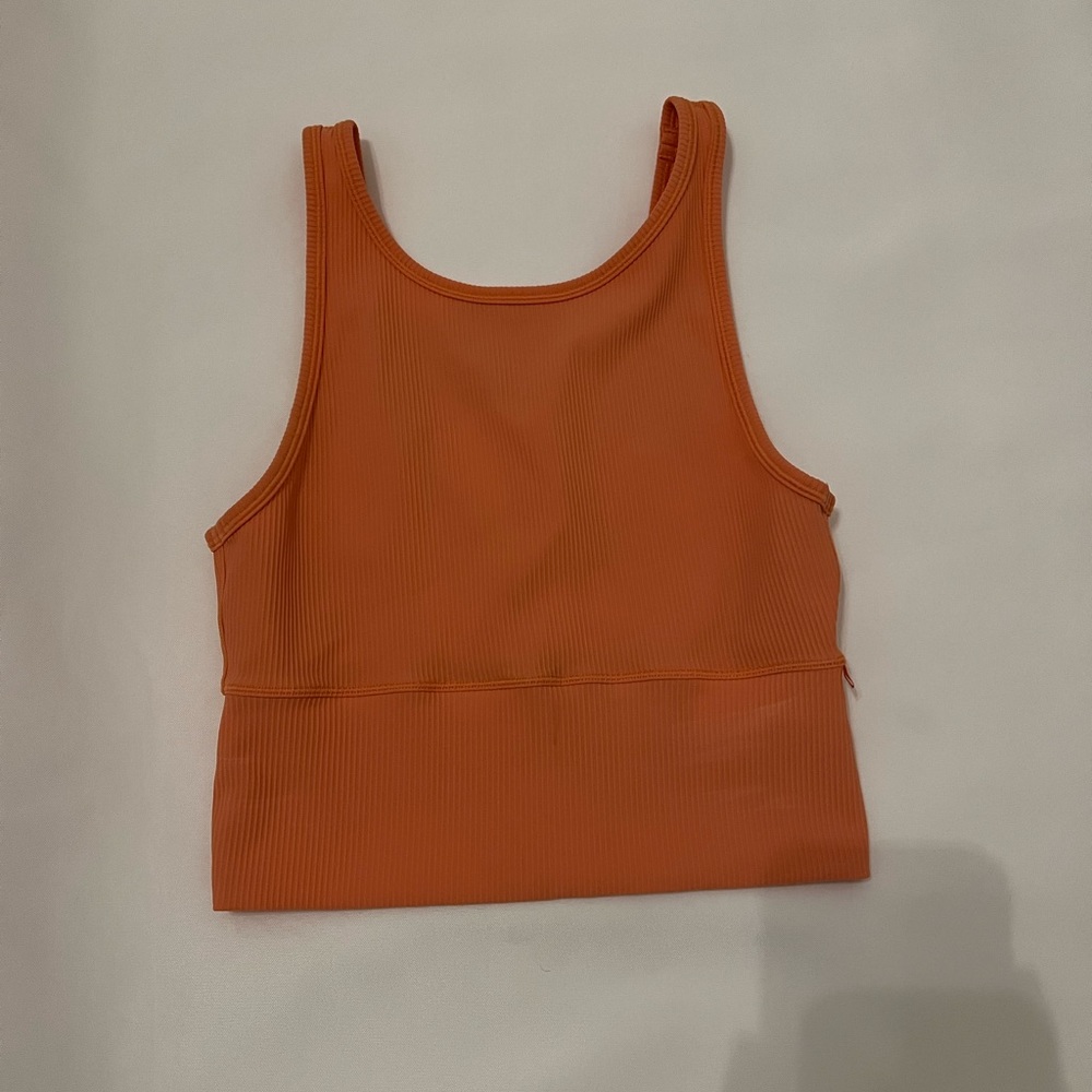 Lulu Lemon Power Pivot Tank